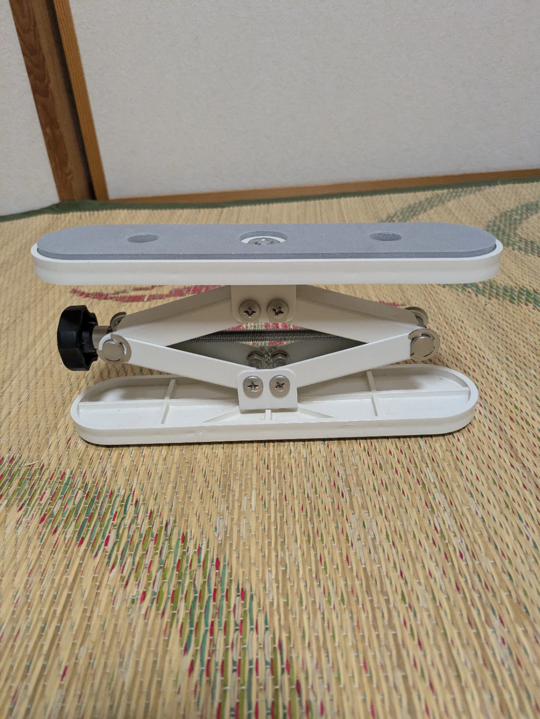 ニトリ 家具転倒防止金具 ふんばりくん Zタイプ
