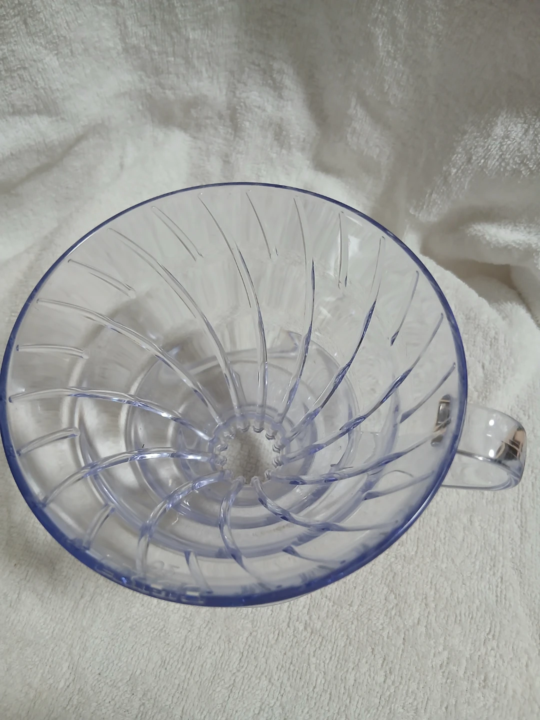 ハリオ V60 コーヒードリッパー ＋ペーパーフィルターケースの写真2枚目