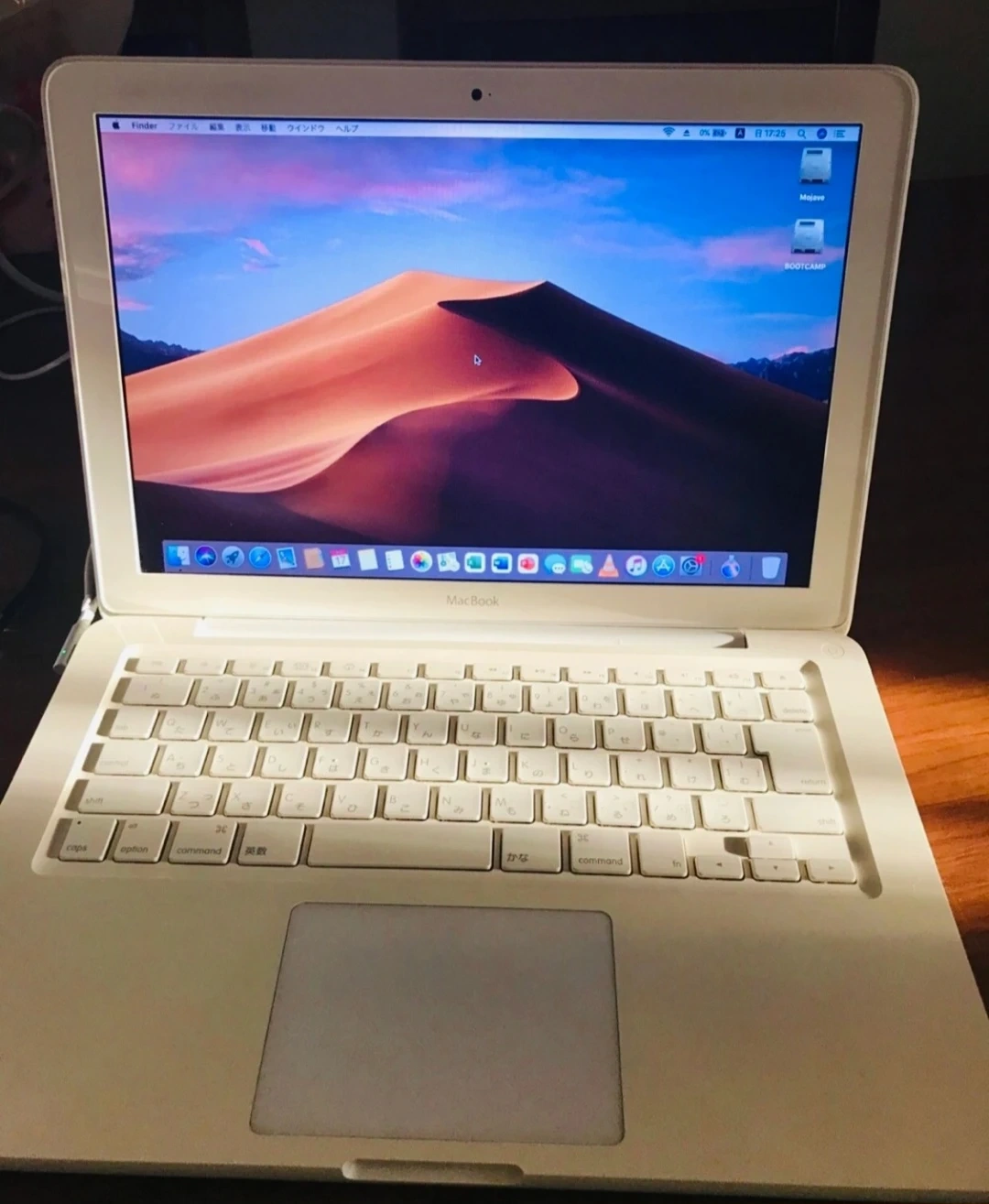 ◽アップル MacBook ◽ホワイト◽ノートパソコンの写真2枚目