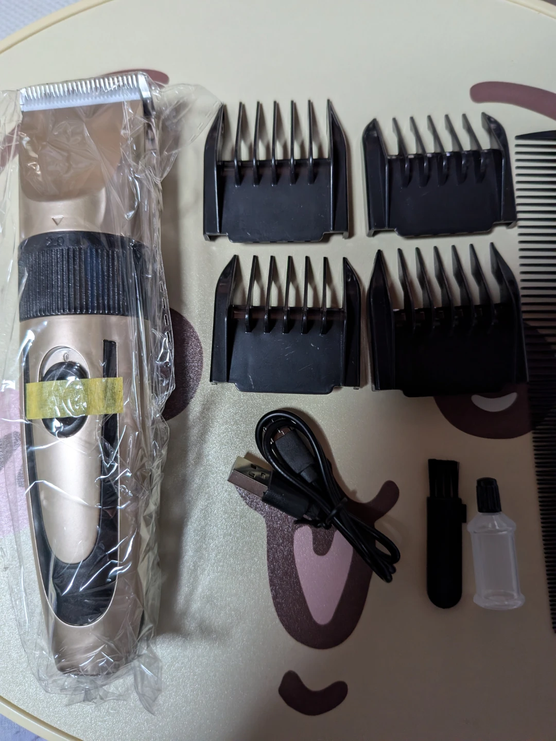 電動バリカン 充電式 ヘアクリッパー ゴールドの写真2枚目
