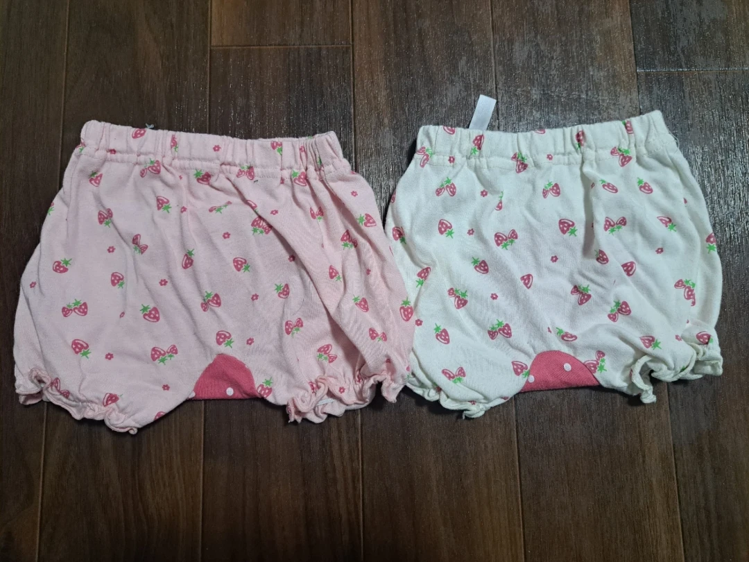 西松屋 ベビーブルマ いちご柄 2枚セット 60-70cm