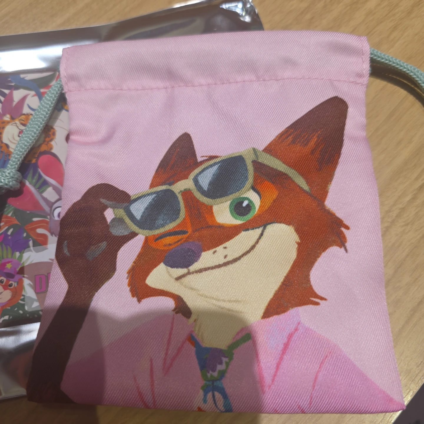 【新品・未使用】ディズニー ズートピア 巾着 ニック ディズニーストアの写真2枚目