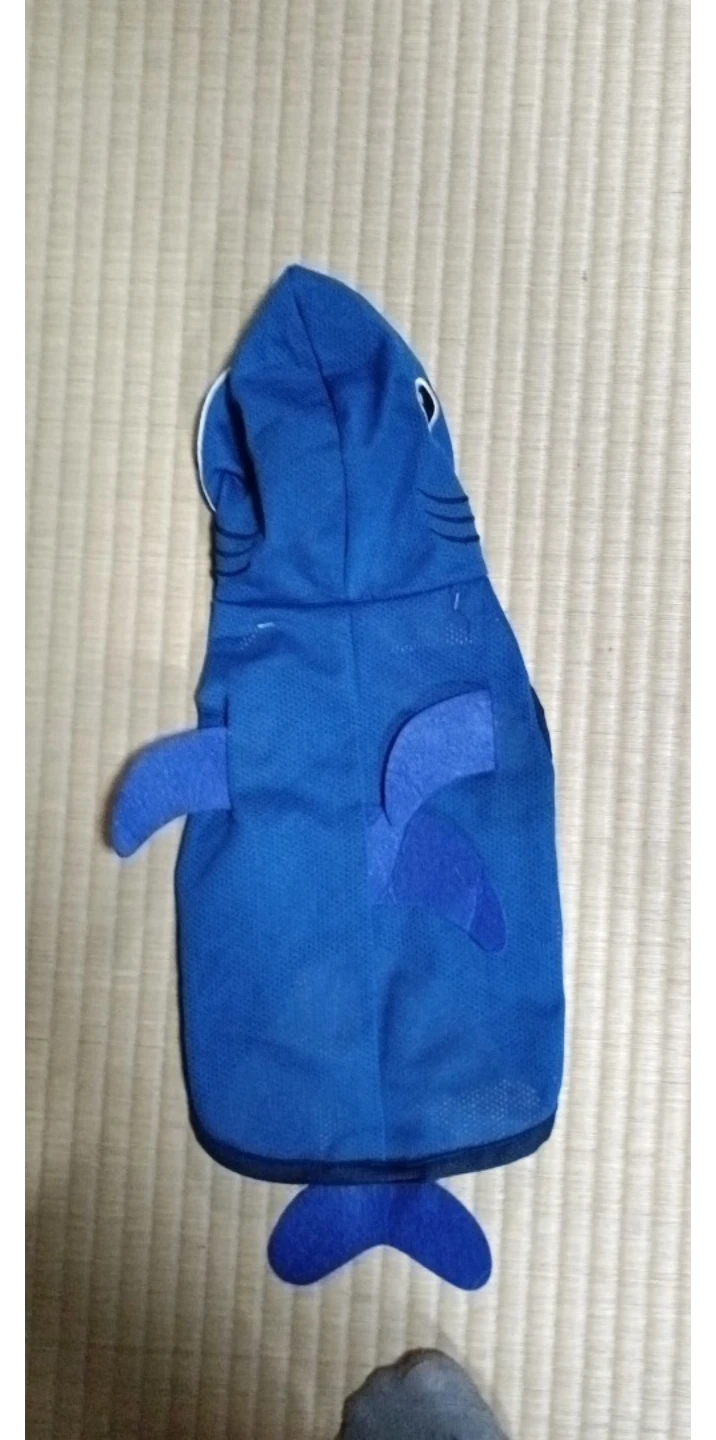 ダイソー ペット用服 サメ Mサイズの写真2枚目