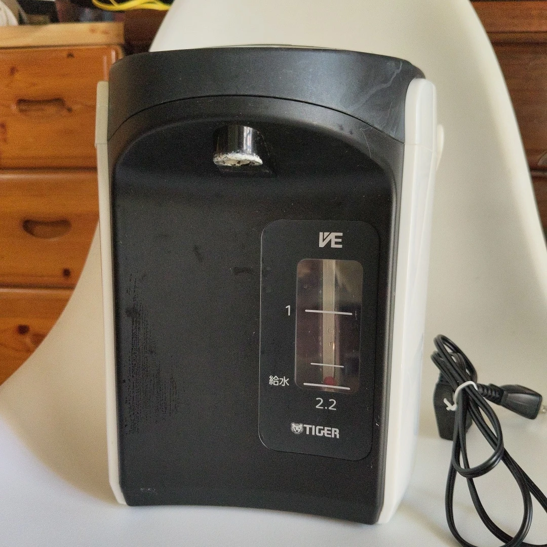 タイガー 電気まほうびん とく子さん PIQ-A221 2.2Lの写真2枚目