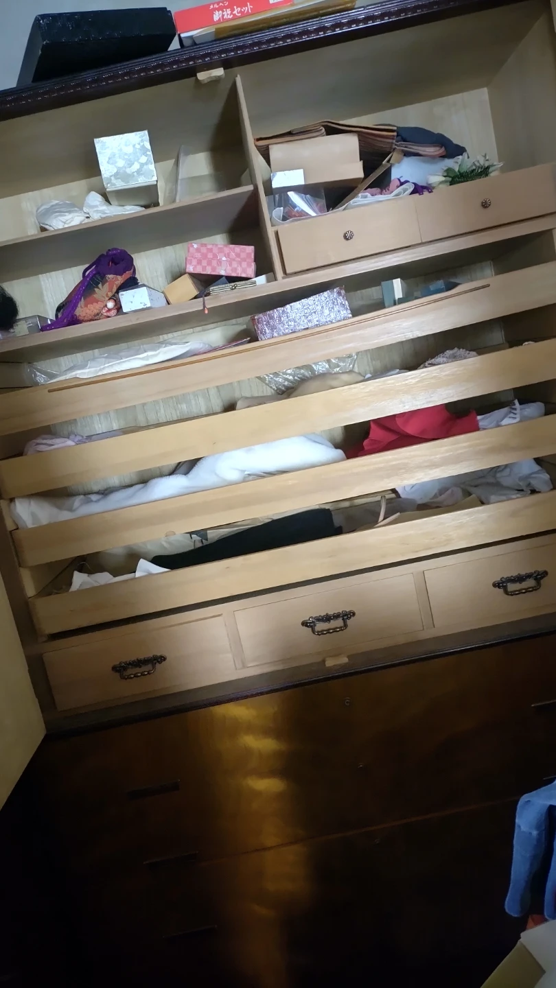 木製大型ワードローブ 洋服タンスの写真3枚目