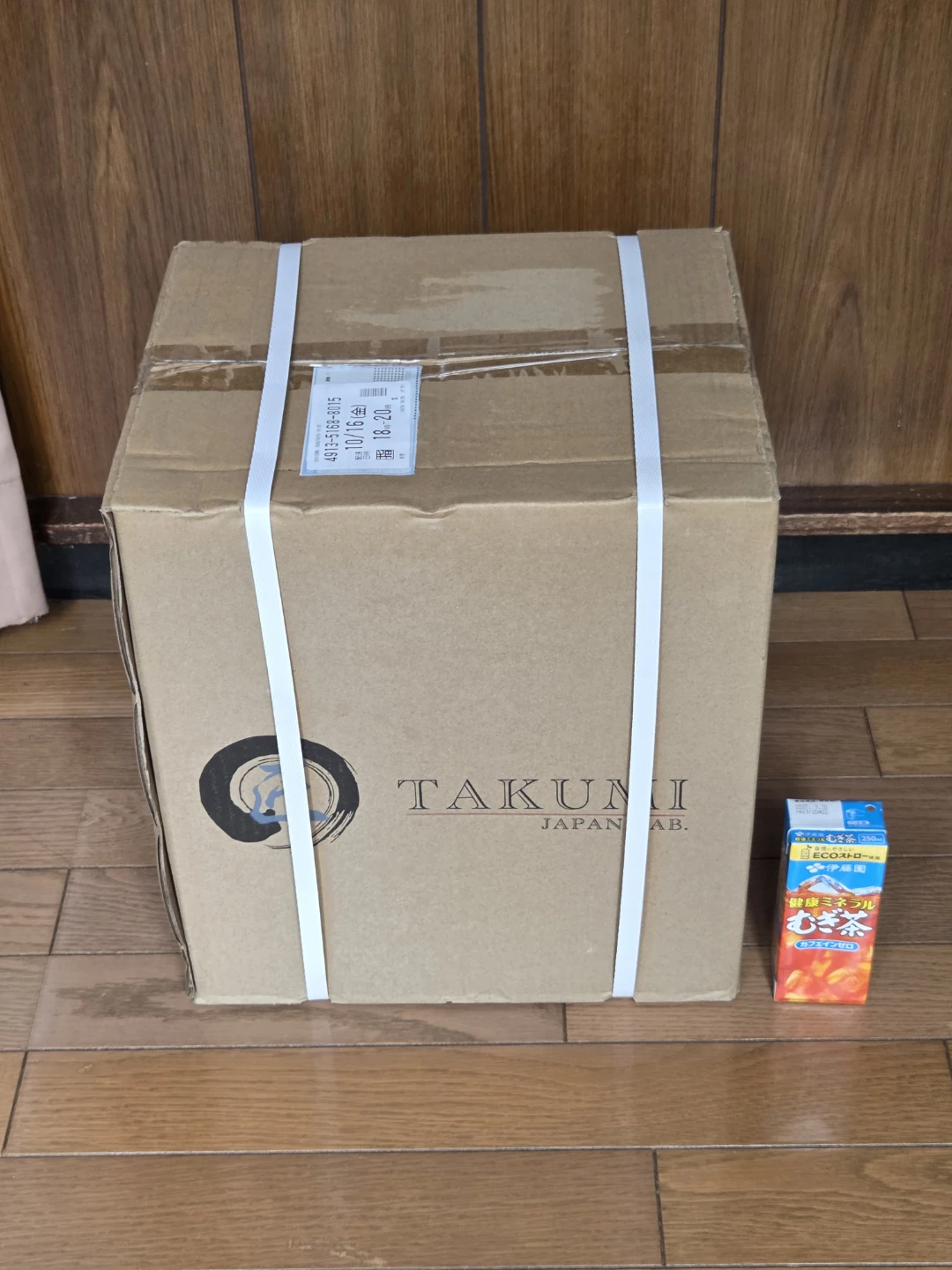 タクミジャパンラボ 静音コンプレッサー3L、新品！の写真5枚目