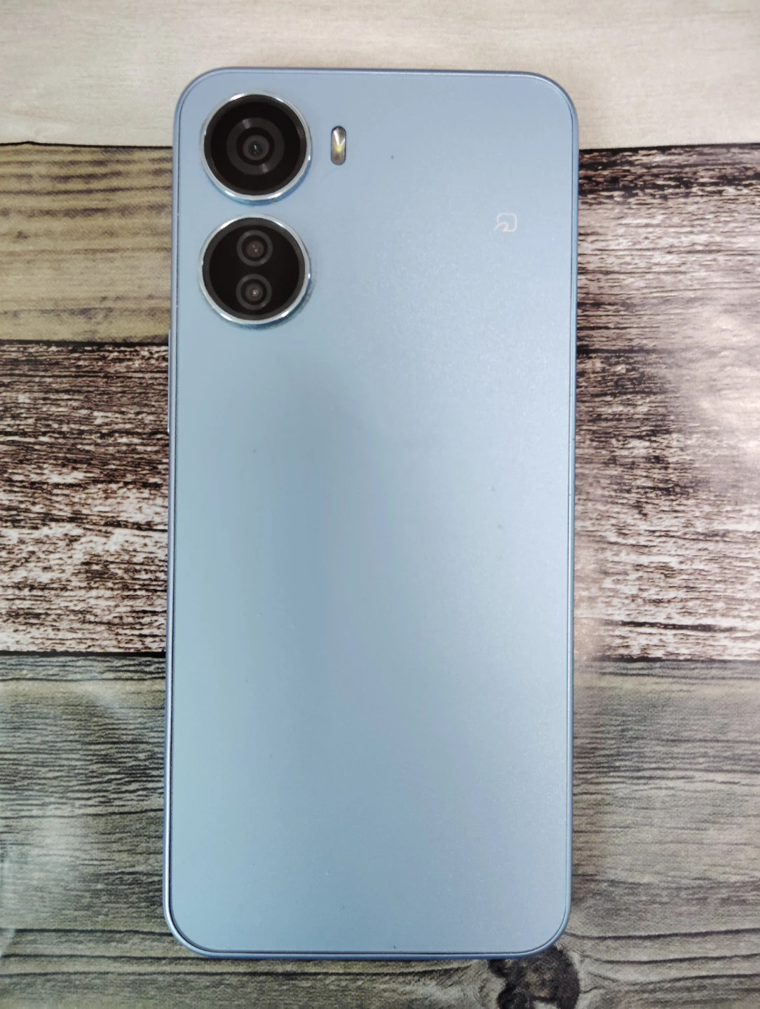 ZTE スマートフォン ライトブルーの写真9枚目