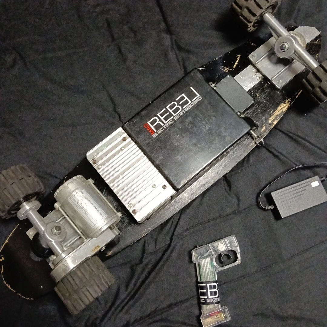 マッドレベル 電動スケートボードの写真3枚目