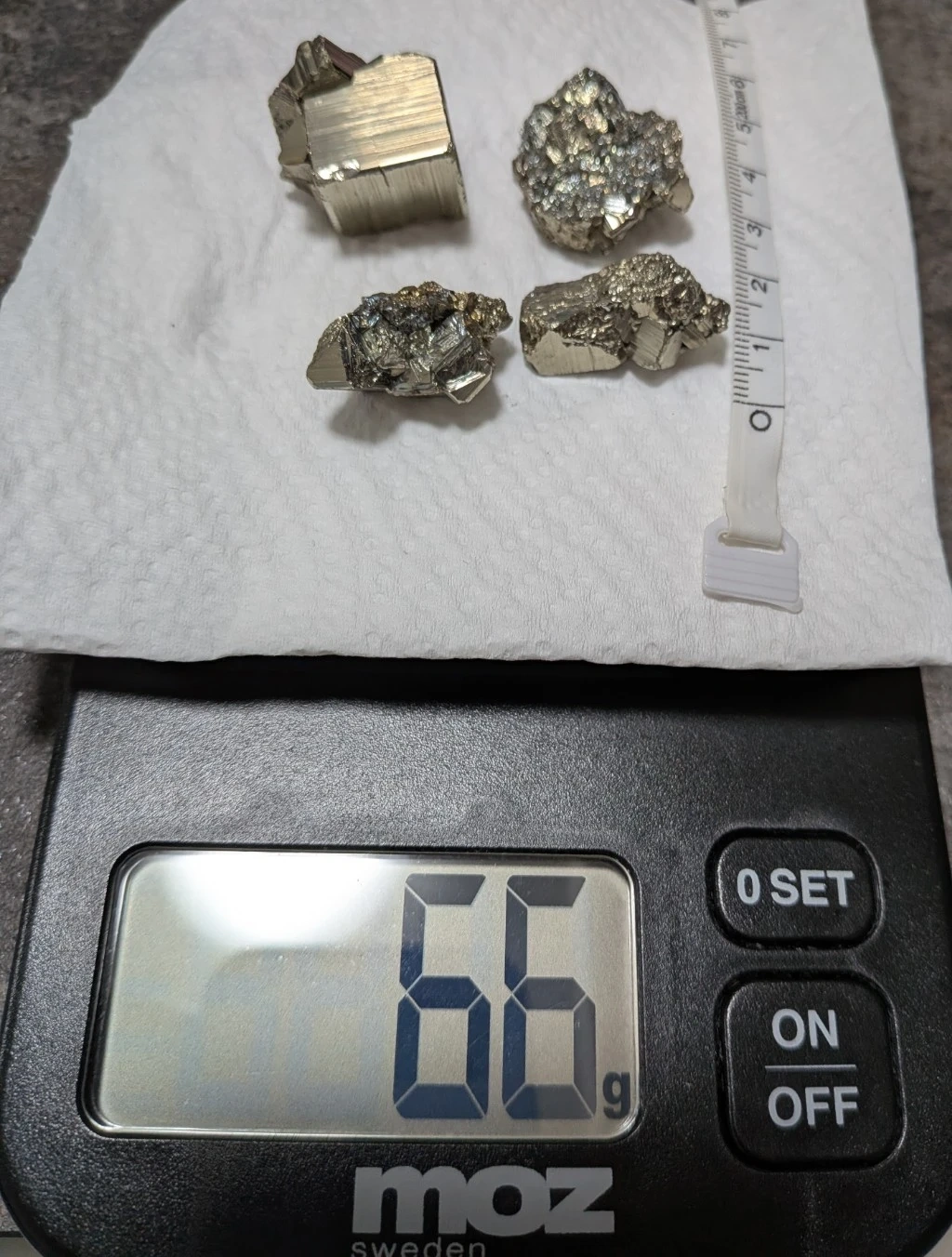 天然石 黄鉄鉱 パイライト 原石 4個セット 合計66gの写真4枚目