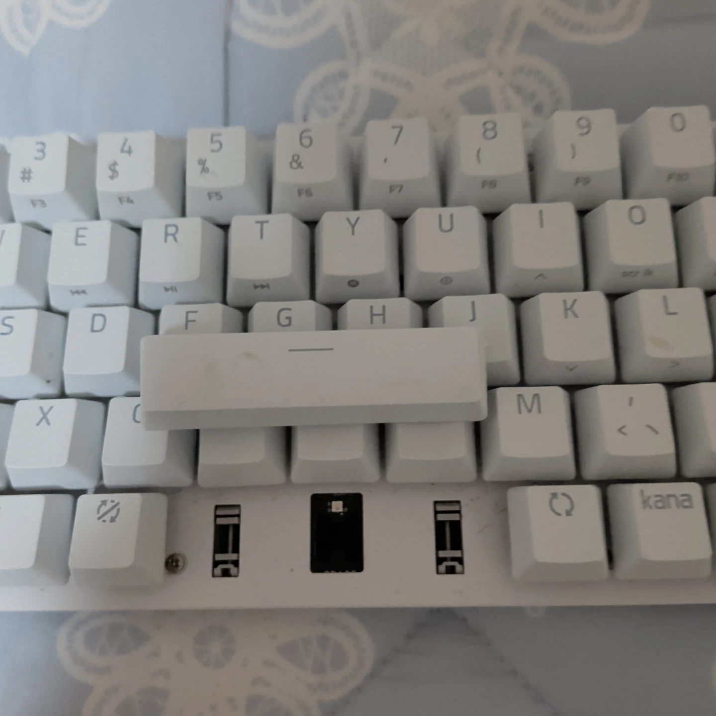 キーボード中古レイザー ハンツマン ミニ ホワイトの写真4枚目