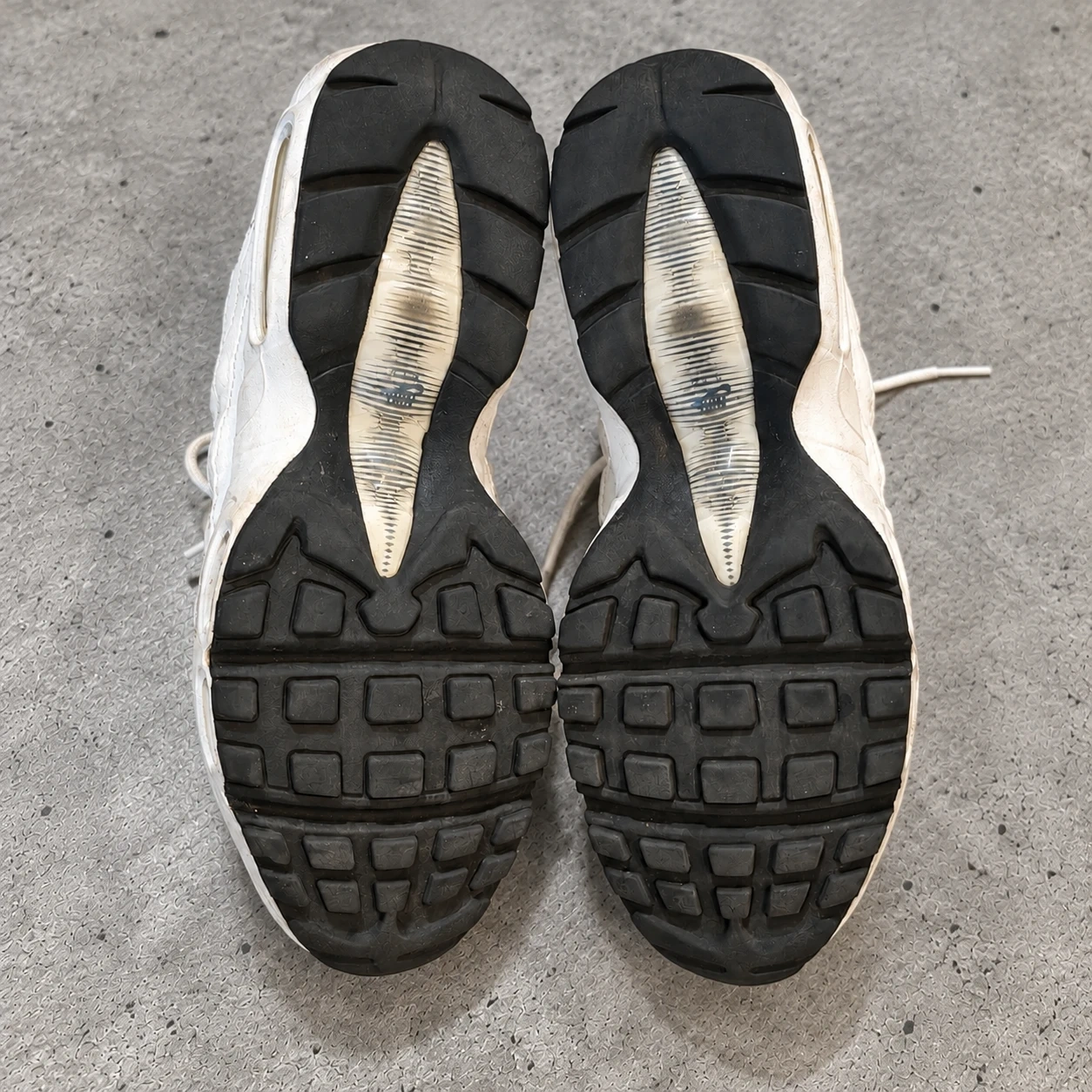 NIKE AIR MAX 95 スニーカーの写真4枚目