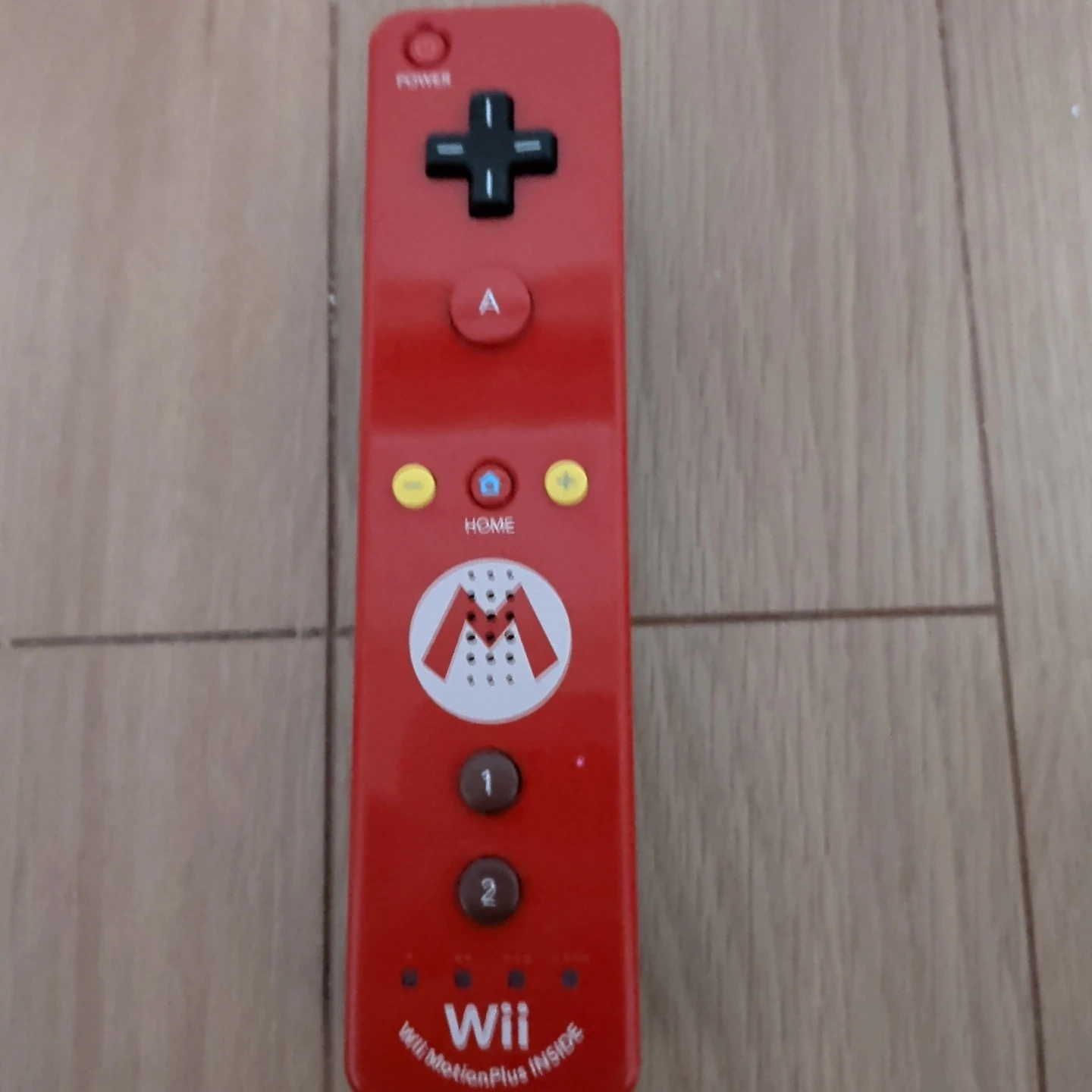 Wii リモコンプラ ス (マリオ