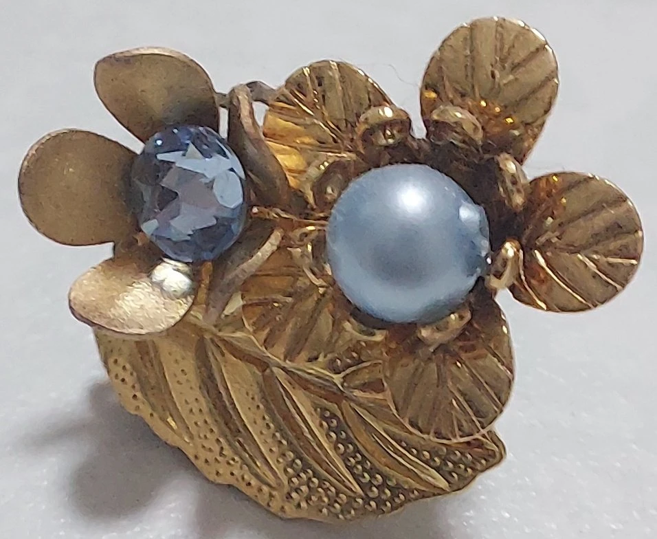 ピアス