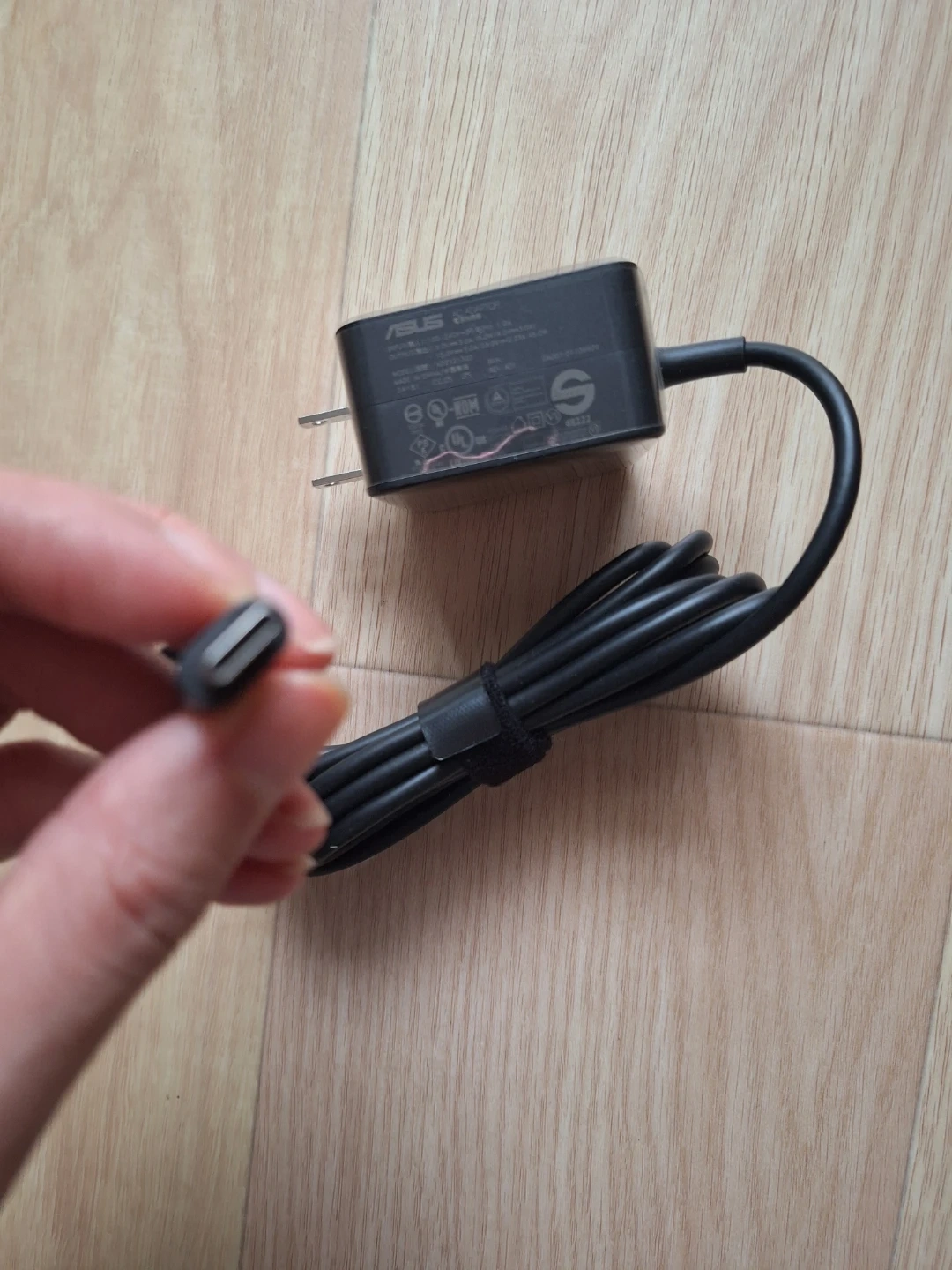 ASUS ACアダプター USB-Cの写真3枚目