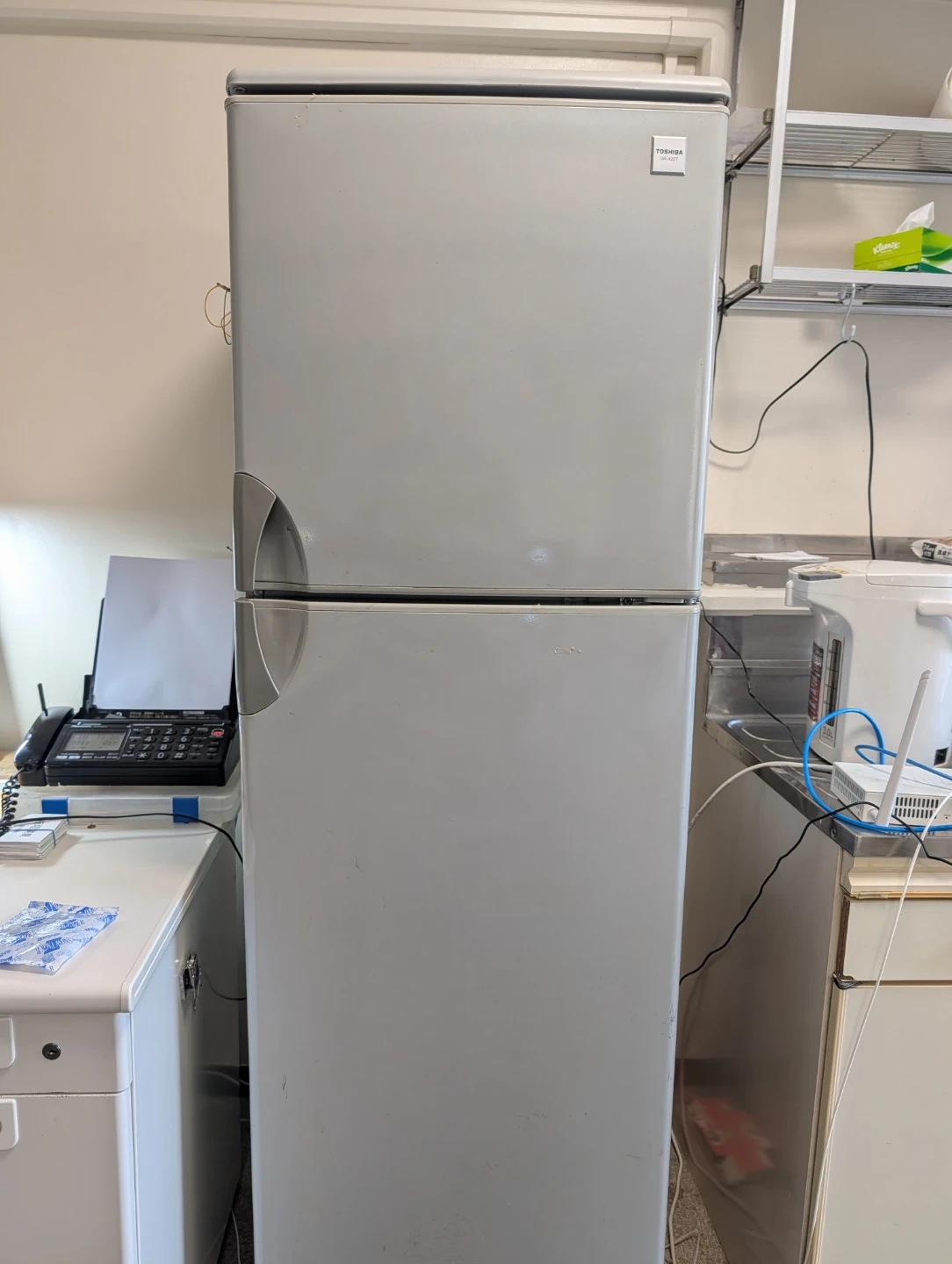 東芝 2ドア冷蔵庫 GR-A22T グレー