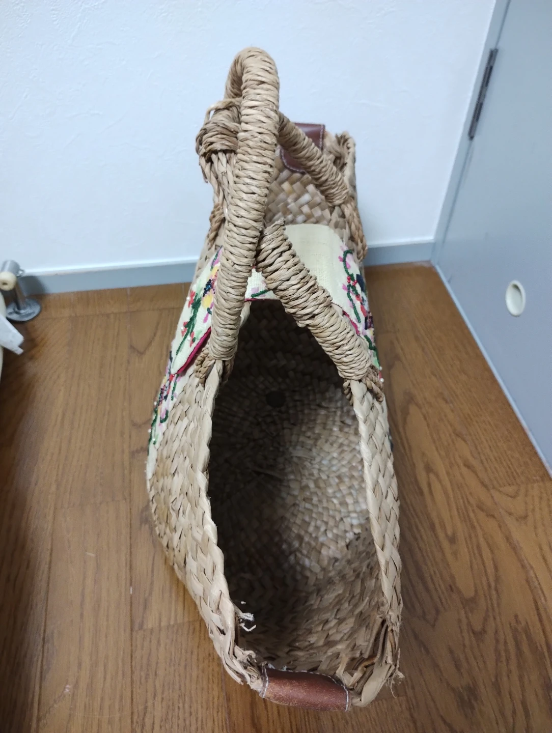 BEAMS購入★大きめサイズミッキー＆ミニー刺繍 カゴバッグの写真3枚目