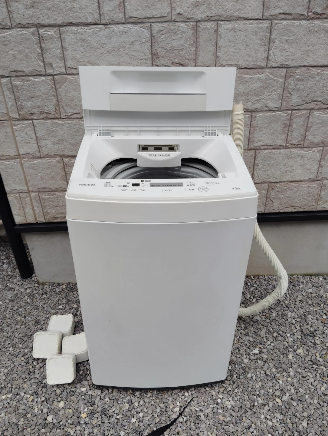 【お届けも可能です】全自動洗濯機4.5kg 東芝 TOSHIBA 洗濯機 AW-45M5 かさ上げ台(足上げ台)4個付きの写真2枚目