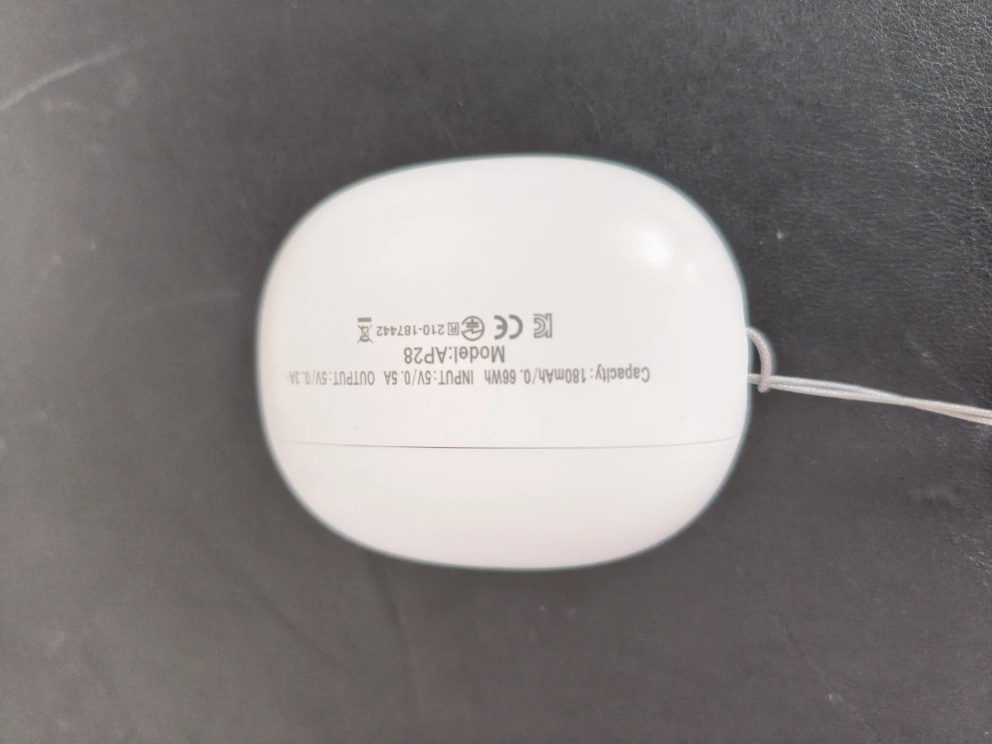 ワイヤレスイヤホン AP28 ホワイトの写真3枚目