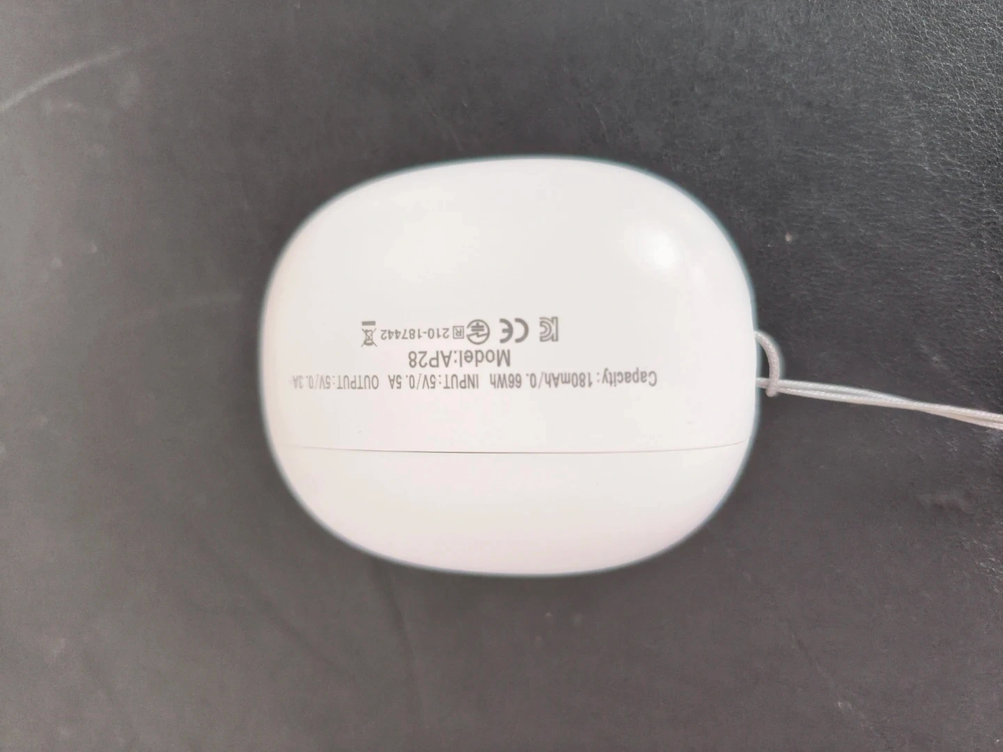 ワイヤレスイヤホン AP28 ホワイトの写真3枚目