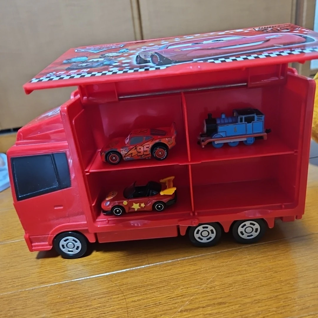 カーズ マック キャリーケース トミカ収納の写真2枚目