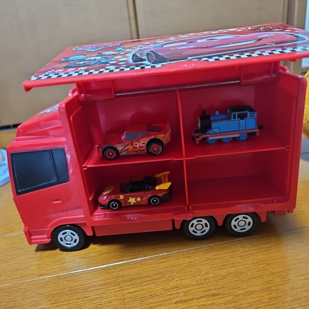 カーズ マック キャリーケース トミカ収納の写真2枚目