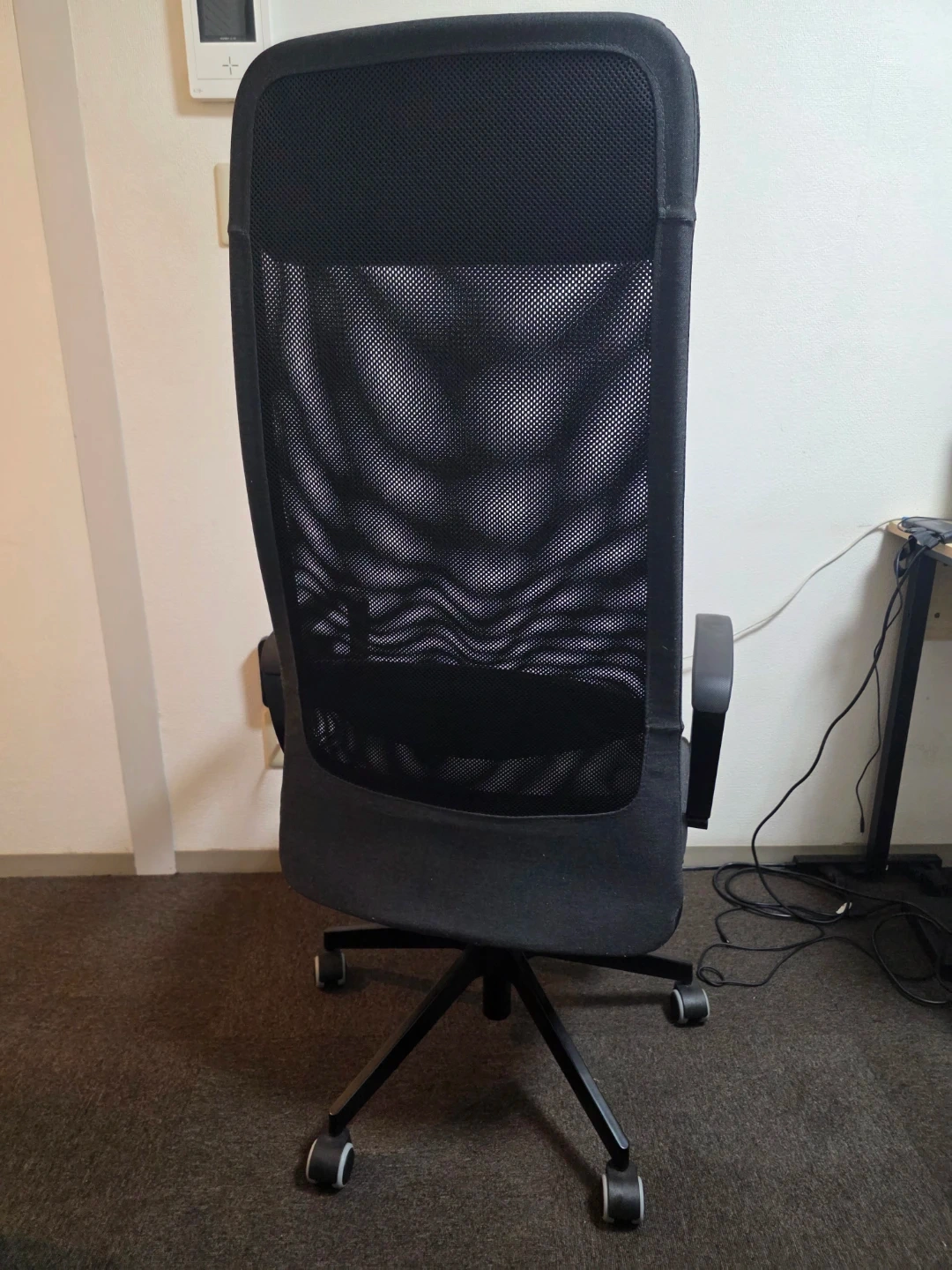 【引き取り限定】IKEA MARKUS マルクス オフィスチェア(ヴィースレ ダークグレー)の写真2枚目