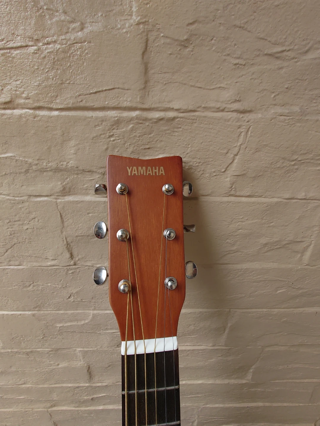 Yamaha FG JR1 3/4 Size Acoustic Guitar with Gig Bag Guitar Caseの写真2枚目