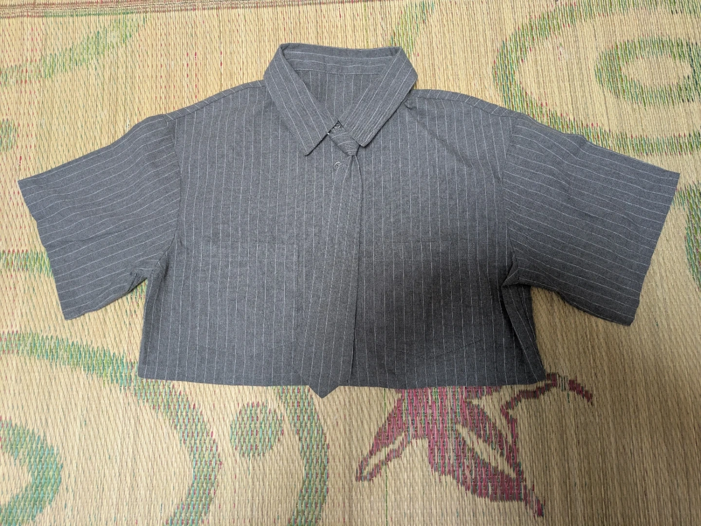 ストライプ柄 半袖シャツ グレー