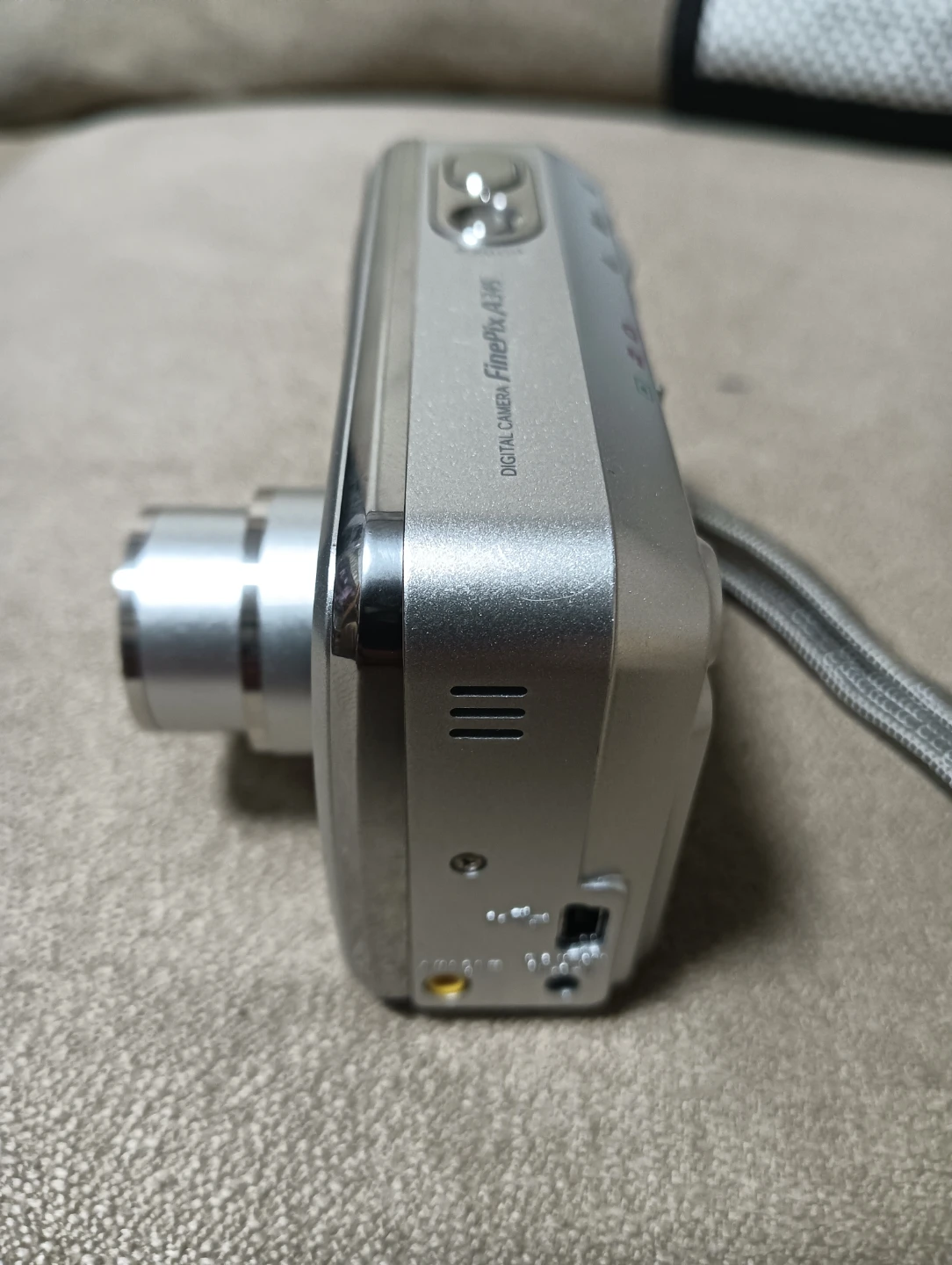 富士フイルム デジタルカメラ FinePix A345の写真3枚目