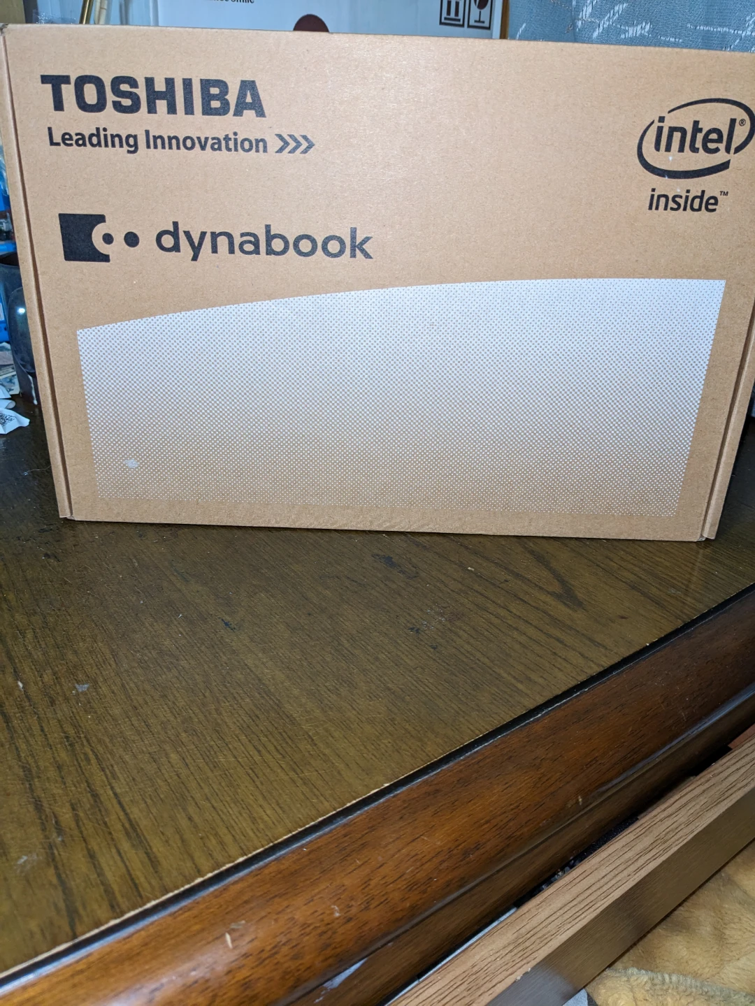 東芝 dynabook S29/TG ゴールドの写真4枚目
