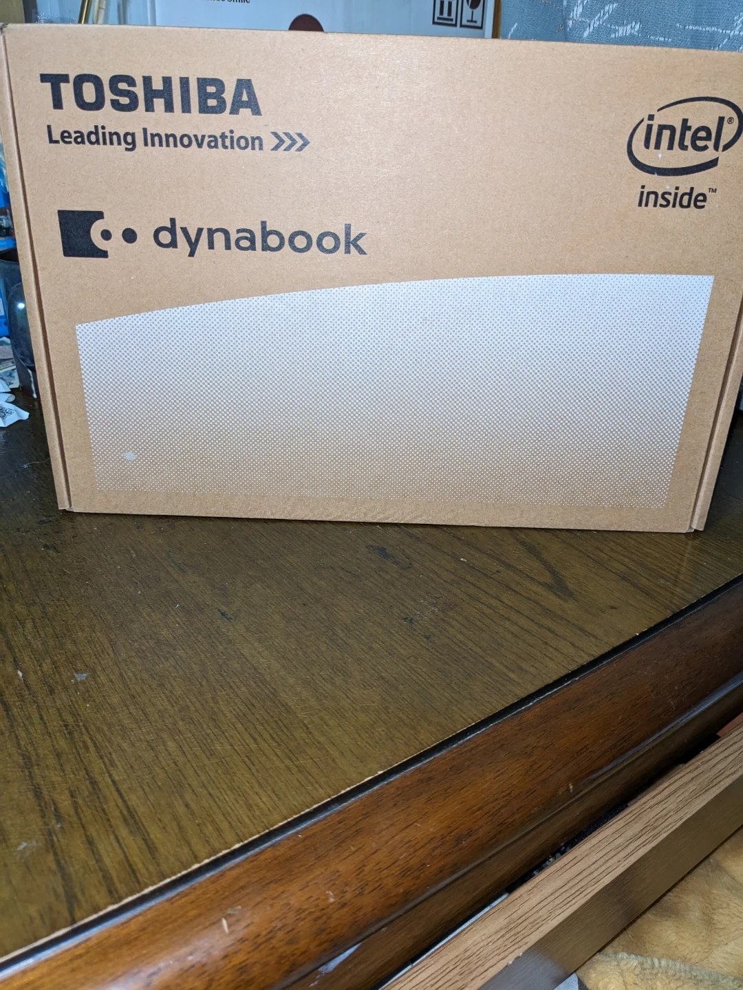 東芝 dynabook S29/TG ゴールドの写真4枚目