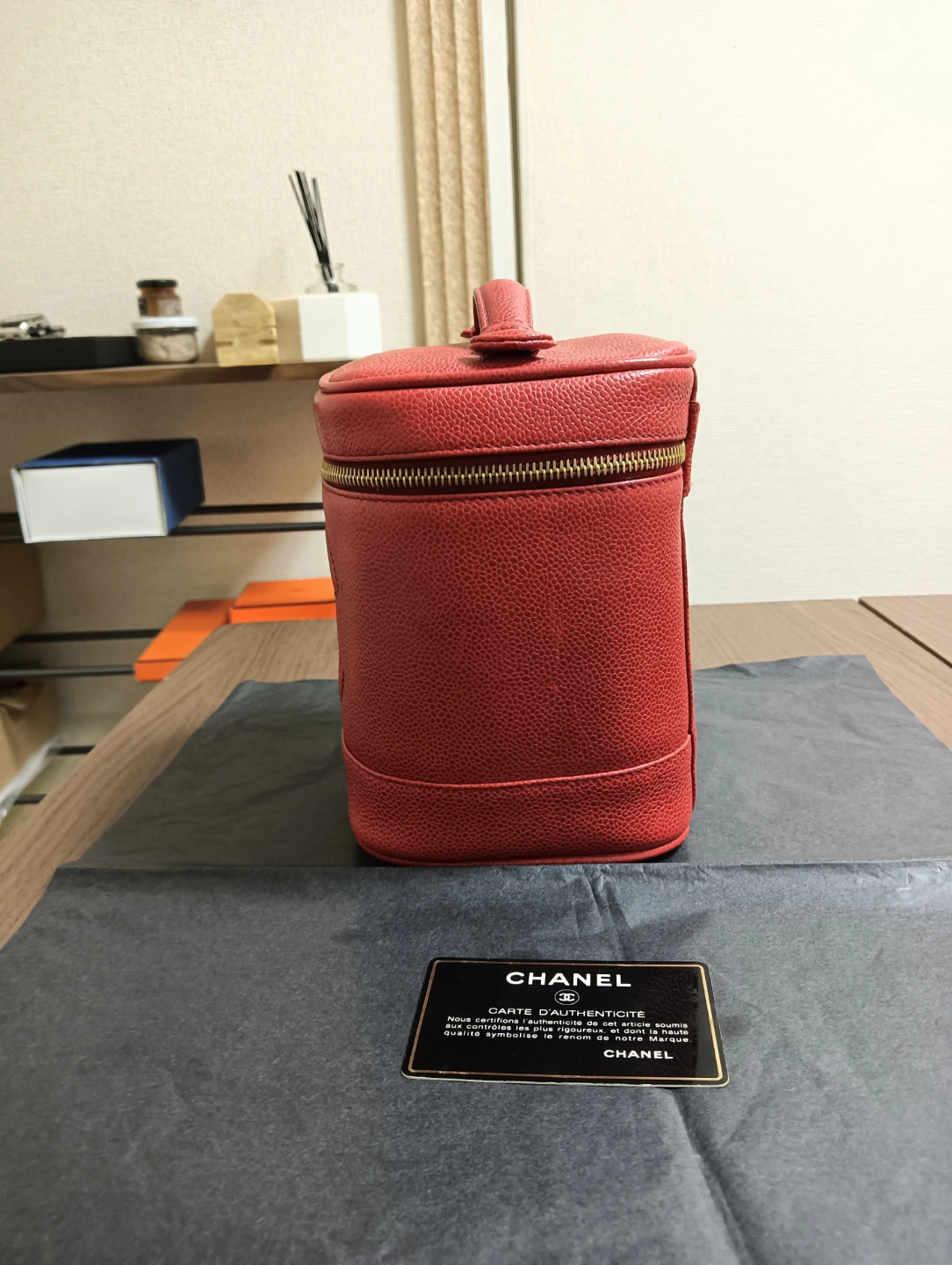 CHANEL シャネル キャビアスキン バニティ ココマーク レッドの写真3枚目