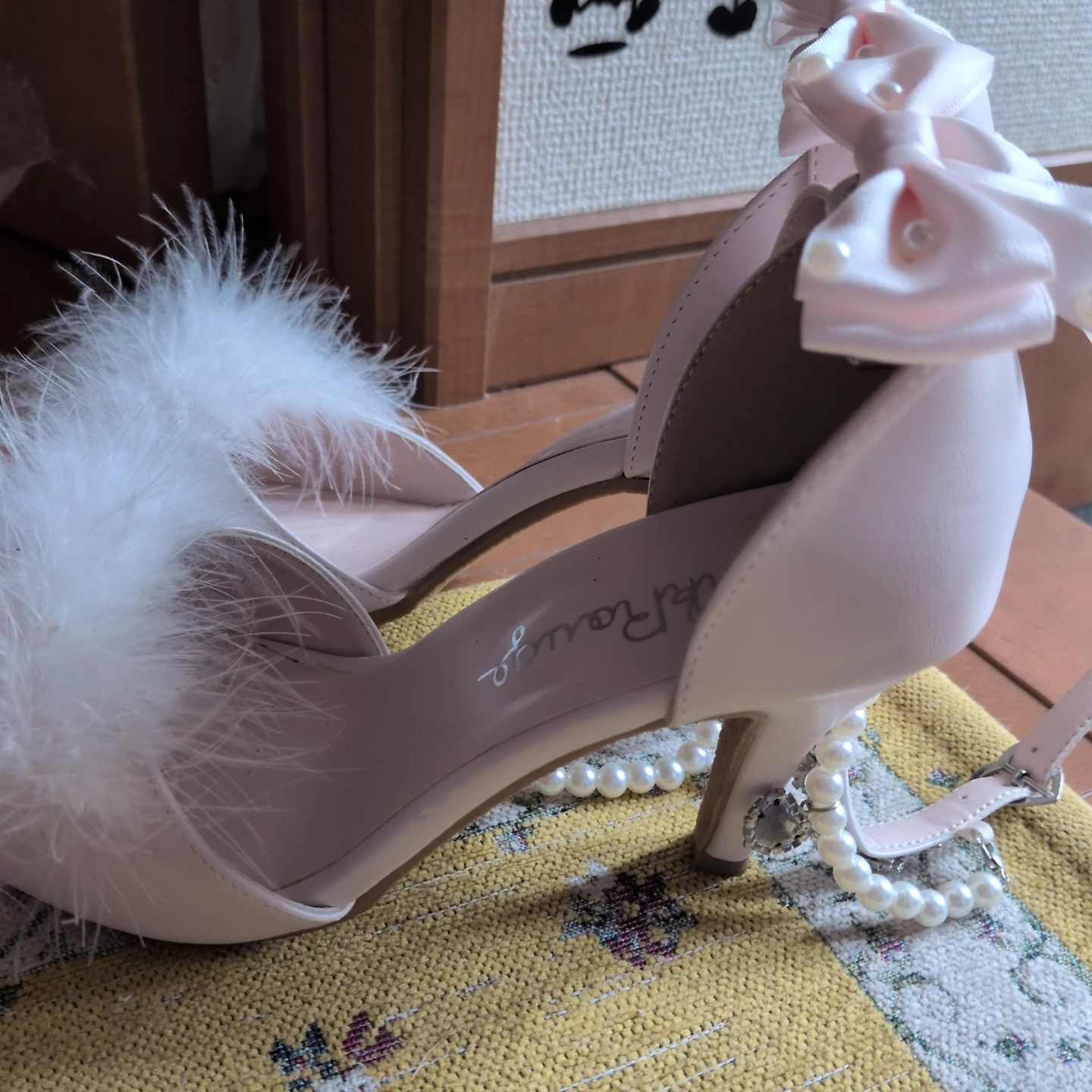アンクルージュ パンプス パール リボン ファー ピンク
