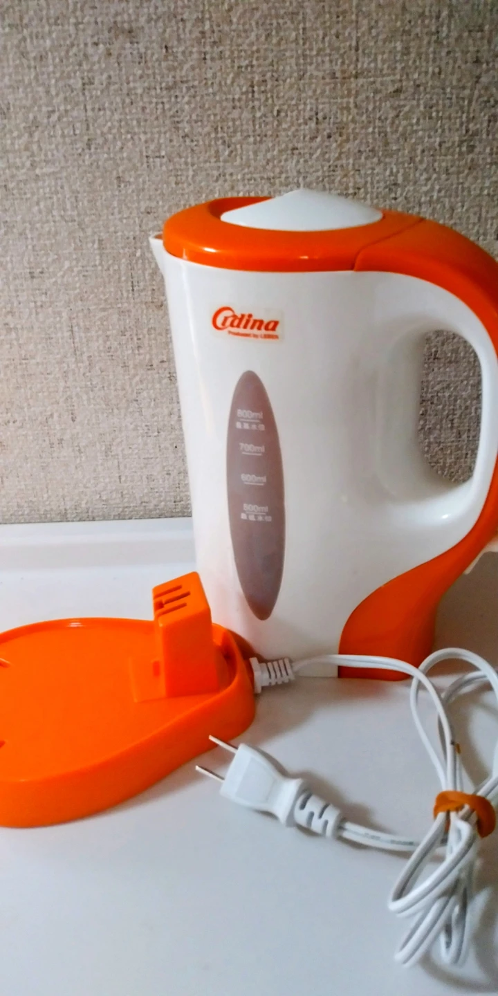 カリーナ 電気ケトル 800mlの写真2枚目