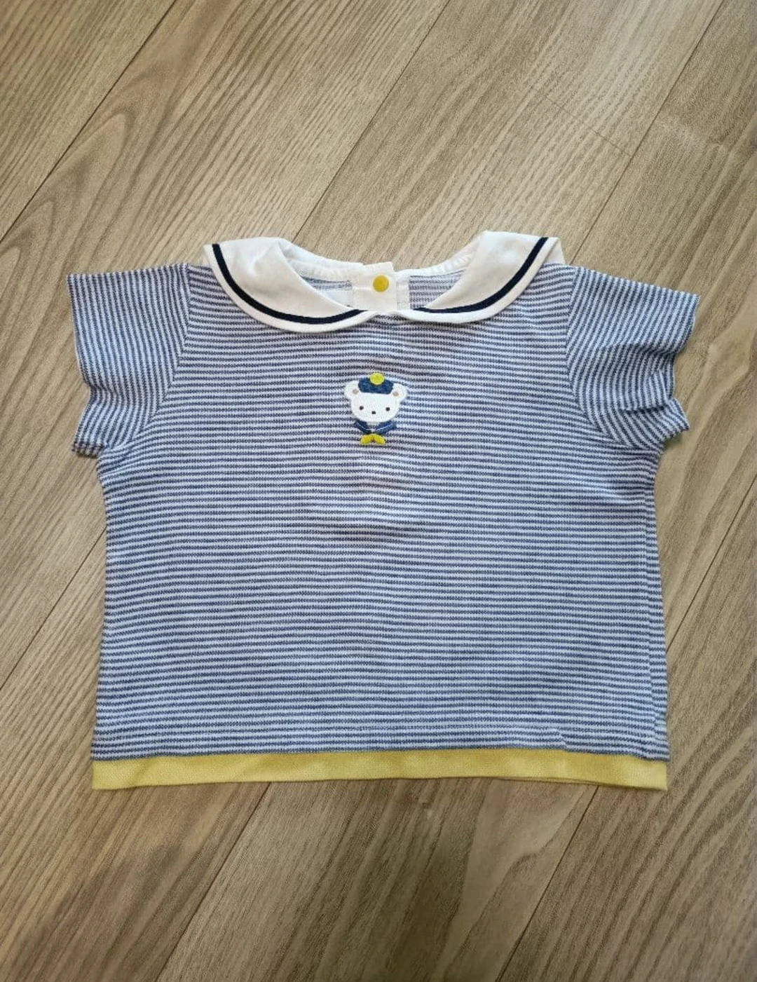 ファミリア　ティシャツ