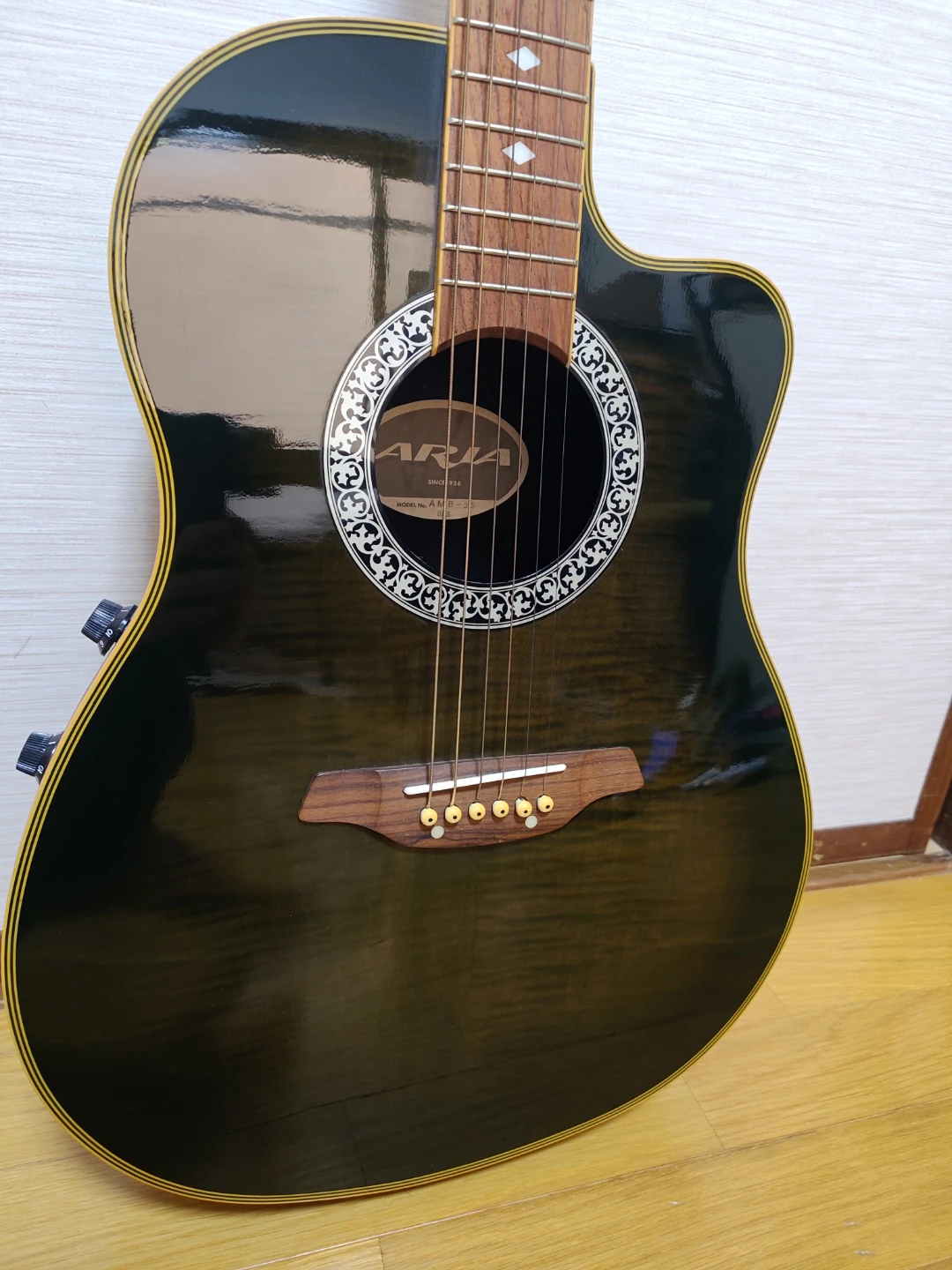 Aria AMB-35 BKSの写真2枚目