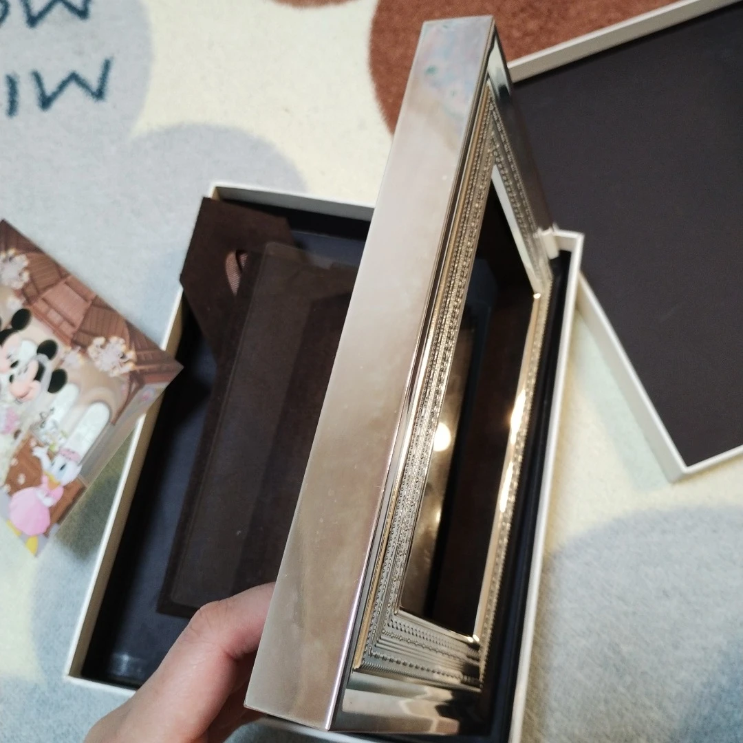 ヴェラウォン 新品未使用★ウェッジウッド 写真立て　ポストカードサイズ可能の写真8枚目