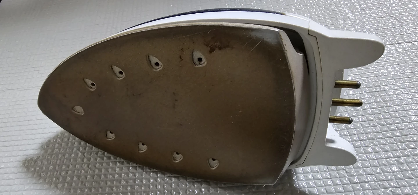 無印良品 コードレススチームアイロン SA-R563の写真3枚目