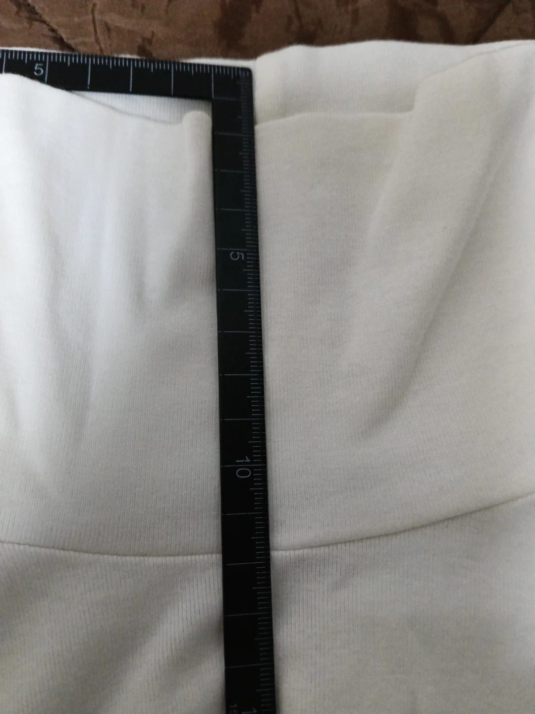 【中古】ユニクロ タートルネック長袖Tシャツ ホワイト Lサイズの写真3枚目