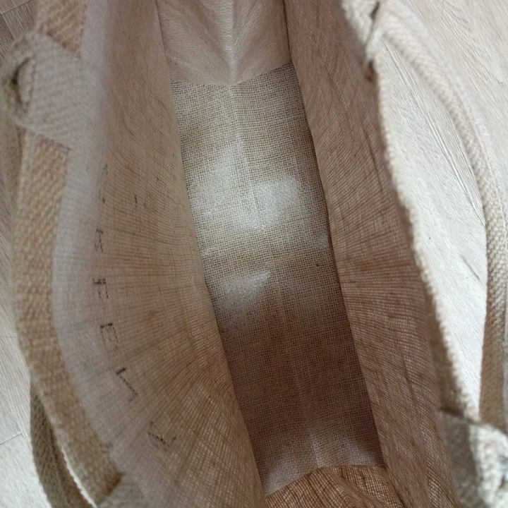 麻のバッグの写真2枚目