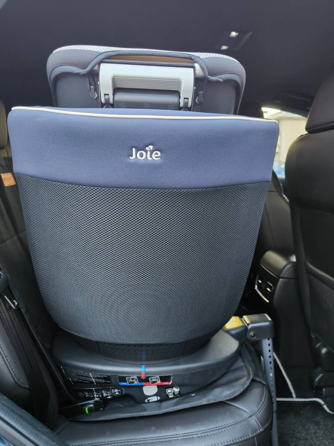 【美品・ISOFIX】Joie（ジョイー）回転式チャイルドシート Arc360°の写真4枚目
