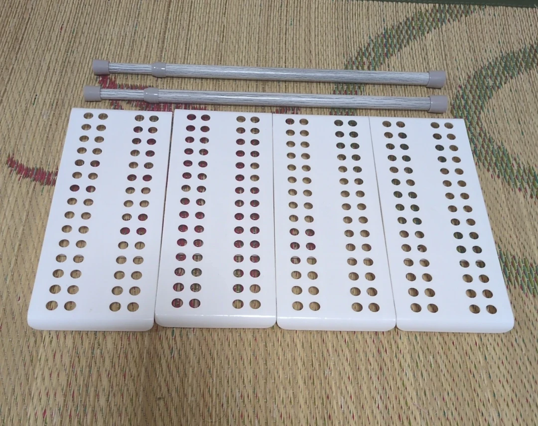 収納棚用パネル 4枚 突っ張り棒2本