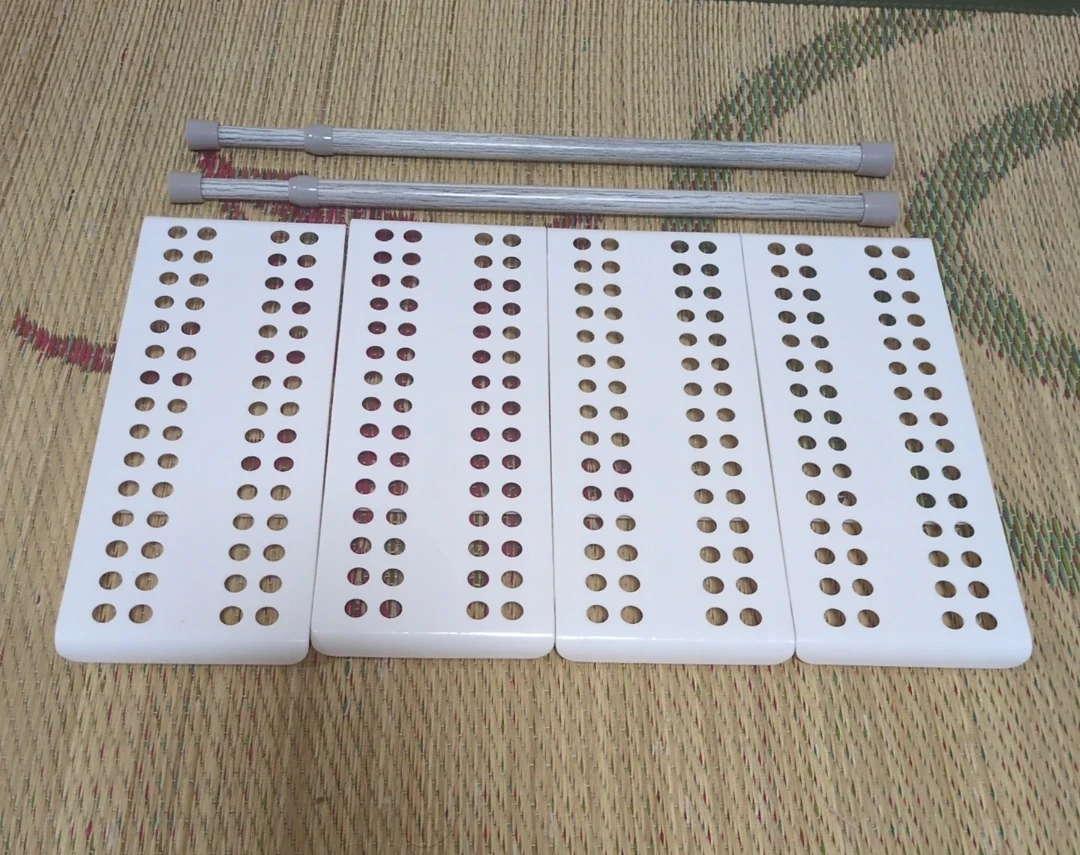 収納棚用パネル 4枚 突っ張り棒2本