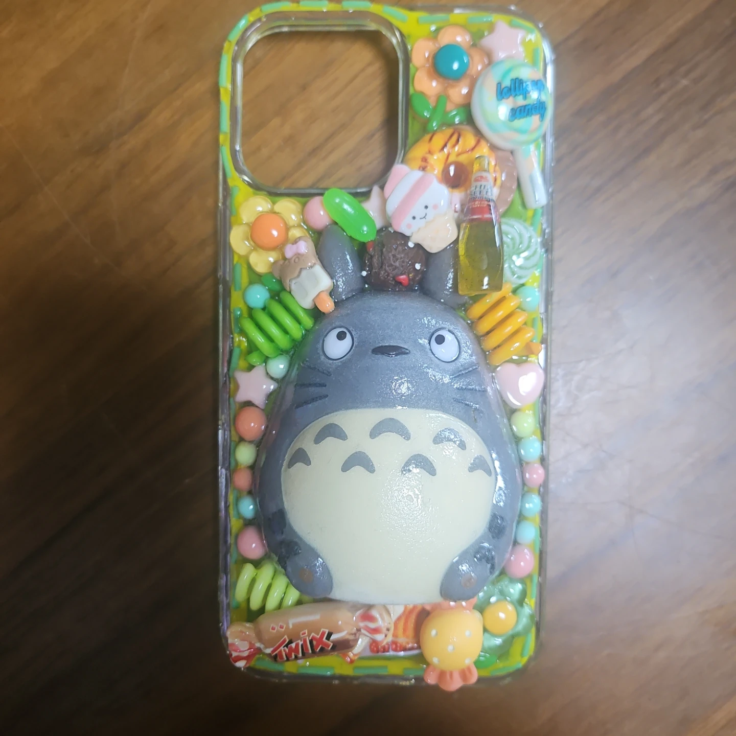 ◽iPhone16Pro MAX 用オーダーデコケース◽トトロの写真2枚目