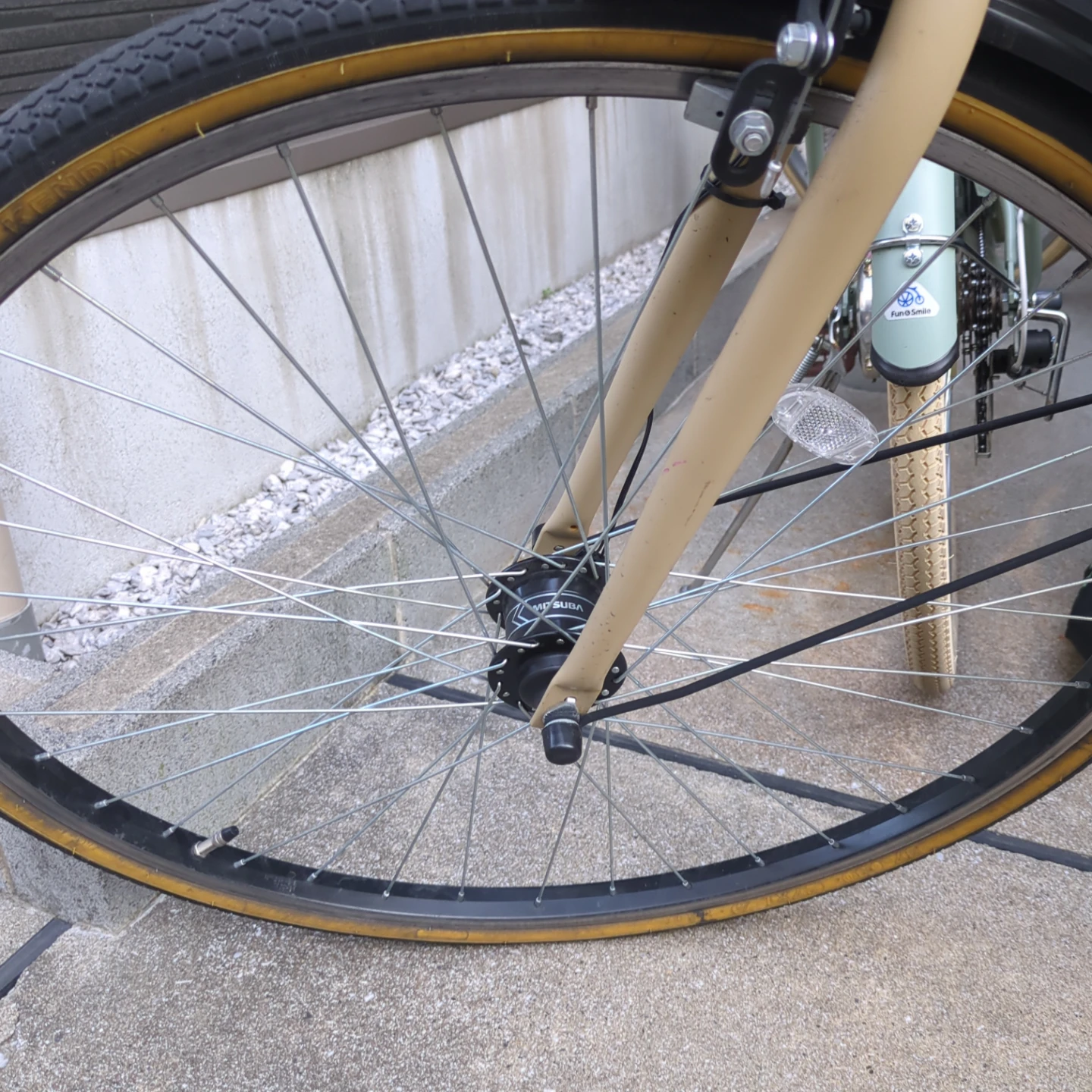 COM.SPORT クロスバイク ベージュの写真5枚目