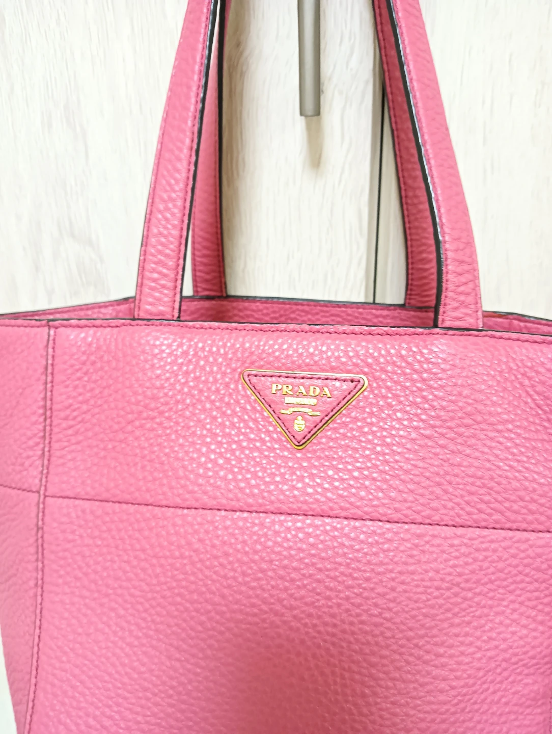 未使用近い美品。PRADA プラダ ヴィッテロ ダイノレザー トートバッグ 三角ロゴの写真8枚目