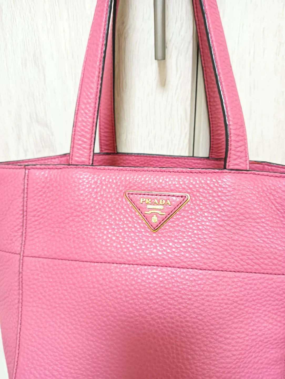 未使用近い美品。PRADA プラダ ヴィッテロ ダイノレザー トートバッグ 三角ロゴの写真8枚目
