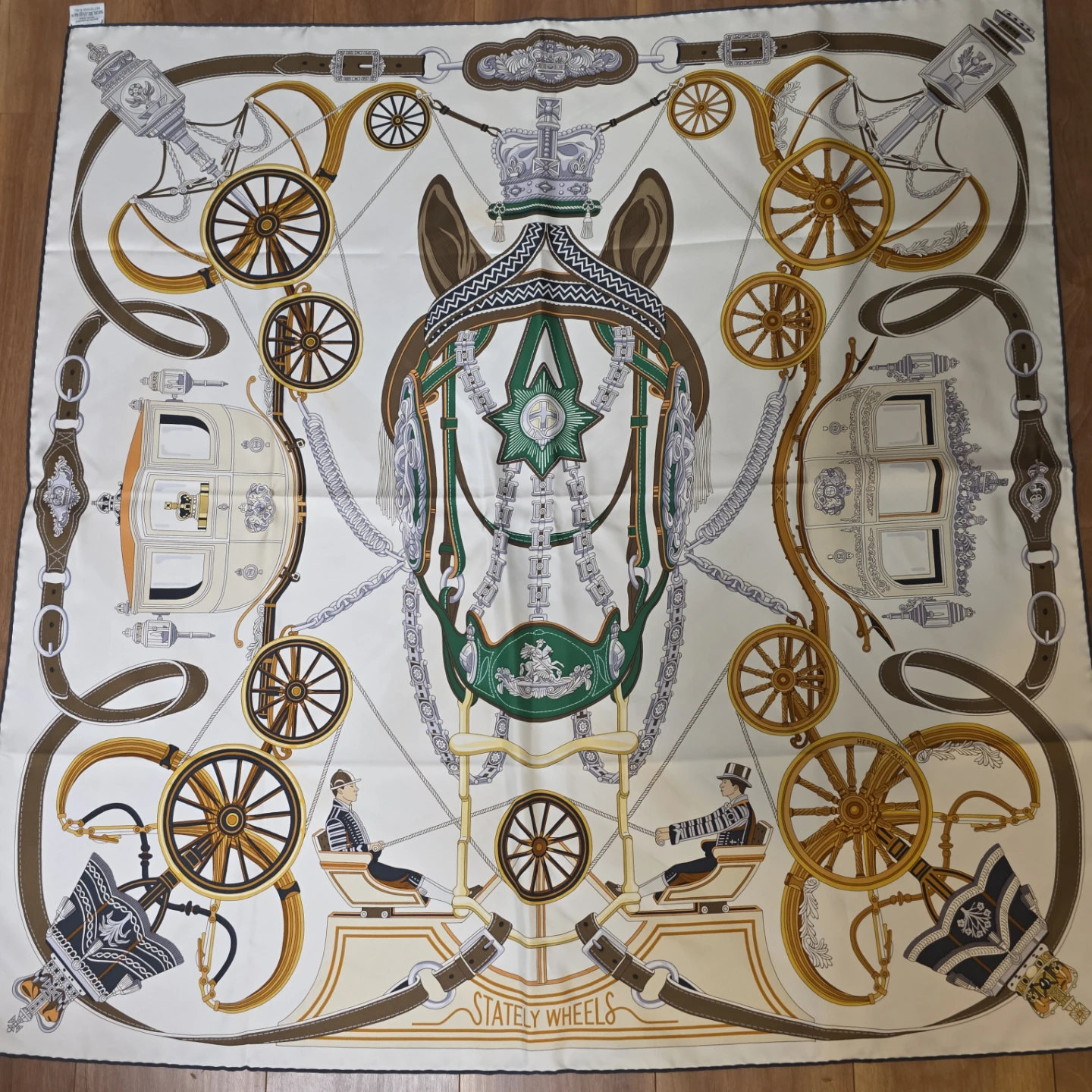 エルメス カレ90 スカーフ STATELY WHEELSの写真2枚目
