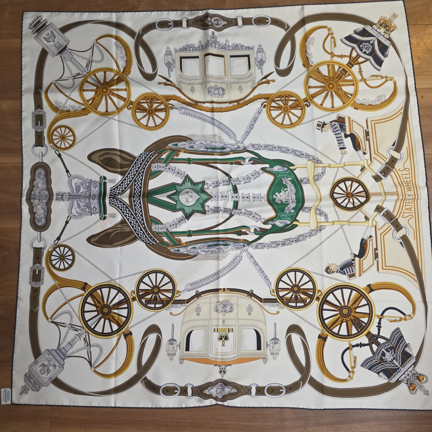 エルメス カレ90 スカーフ STATELY WHEELSの写真3枚目