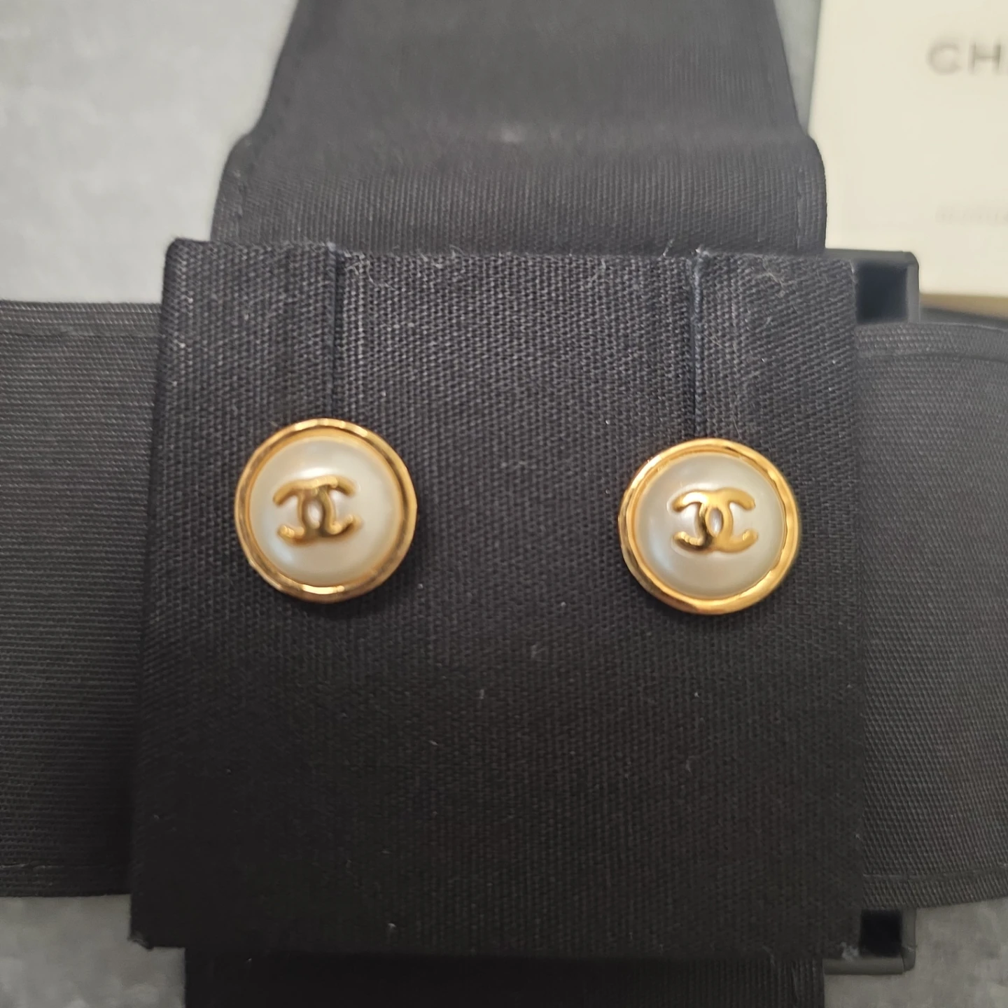 シャネル フェイクパール ピアス ココマーク ゴールドの写真2枚目